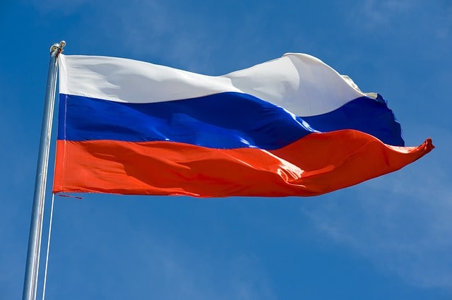 А вас заставляют работать в праздники? А платят в двойном размере?