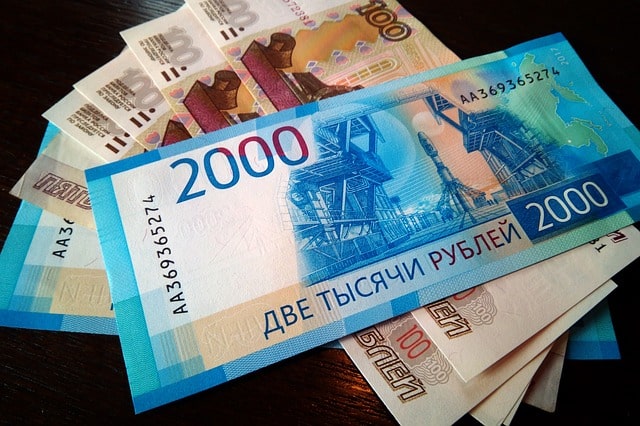 Минтруд назвал размер путинских выплат на первого и второго ребенка в 2020 году